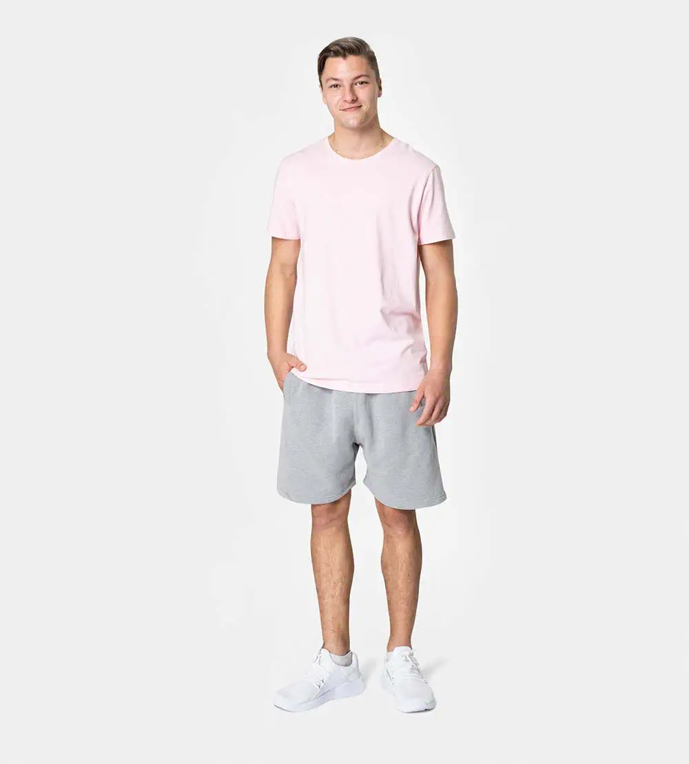 clothingstore2-man-pic3