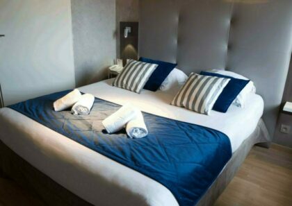 Lit-double-e1697722939317